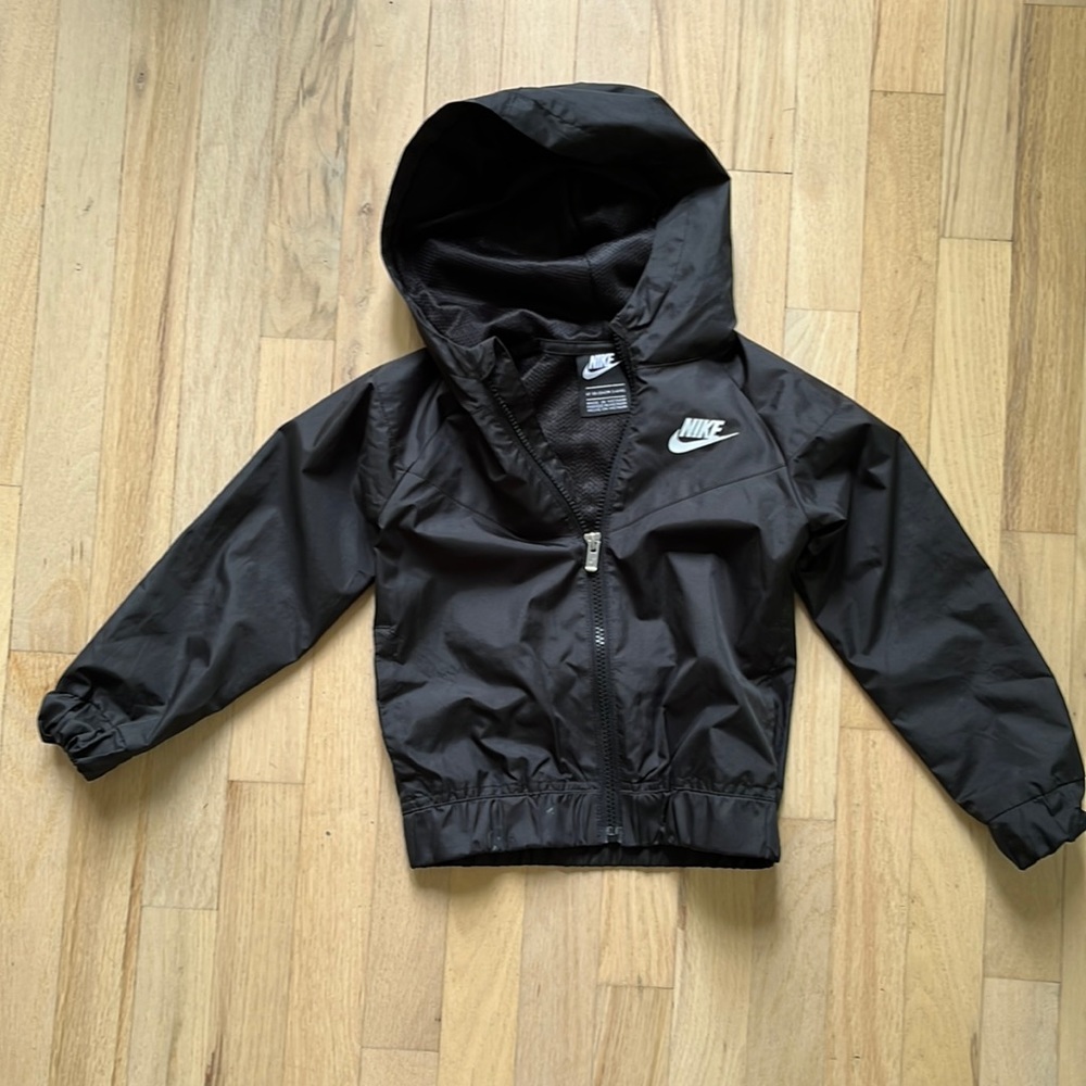 Nike 4t black windbreaker